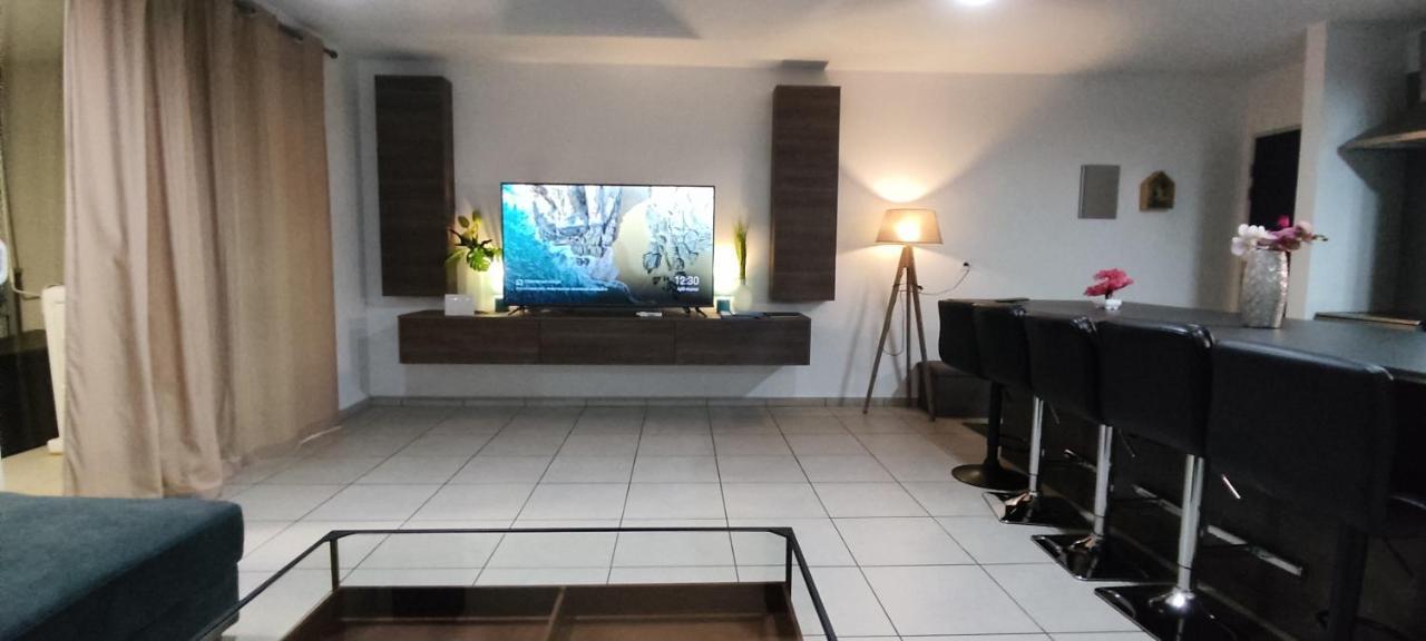 Elegant F3 A La Villa Stencer, Papeete, Calme Climatise Et Spacieux Papeete  Kültér fotó