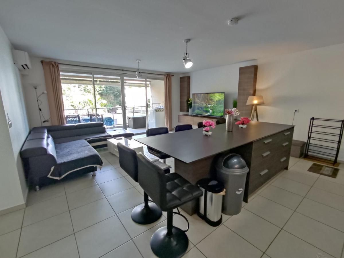 Elegant F3 A La Villa Stencer, Papeete, Calme Climatise Et Spacieux Papeete  Kültér fotó