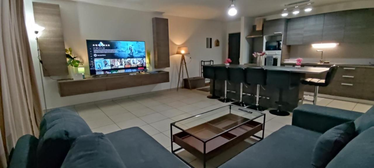 Elegant F3 A La Villa Stencer, Papeete, Calme Climatise Et Spacieux Papeete  Kültér fotó